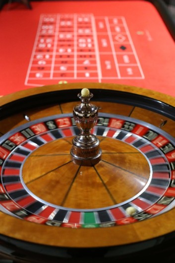 fun-casino-roulette-table_ilzx5cf3.jpg
